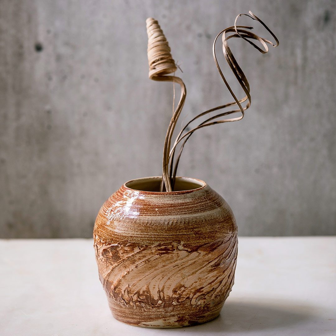 ceramic-vase-with-dry-flowers-2021-08-31-12-56-32-utc.jpg ceramic-vase-with-dry-flowers-2021-08-31-12-56-32-utc.jpg